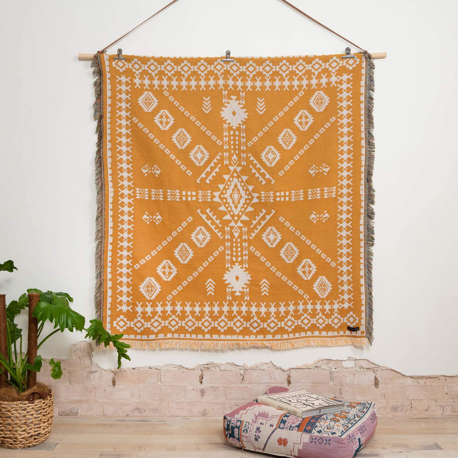 'GOOD DAY SUNSHINE' WOVEN PICNIC RUG/THROW