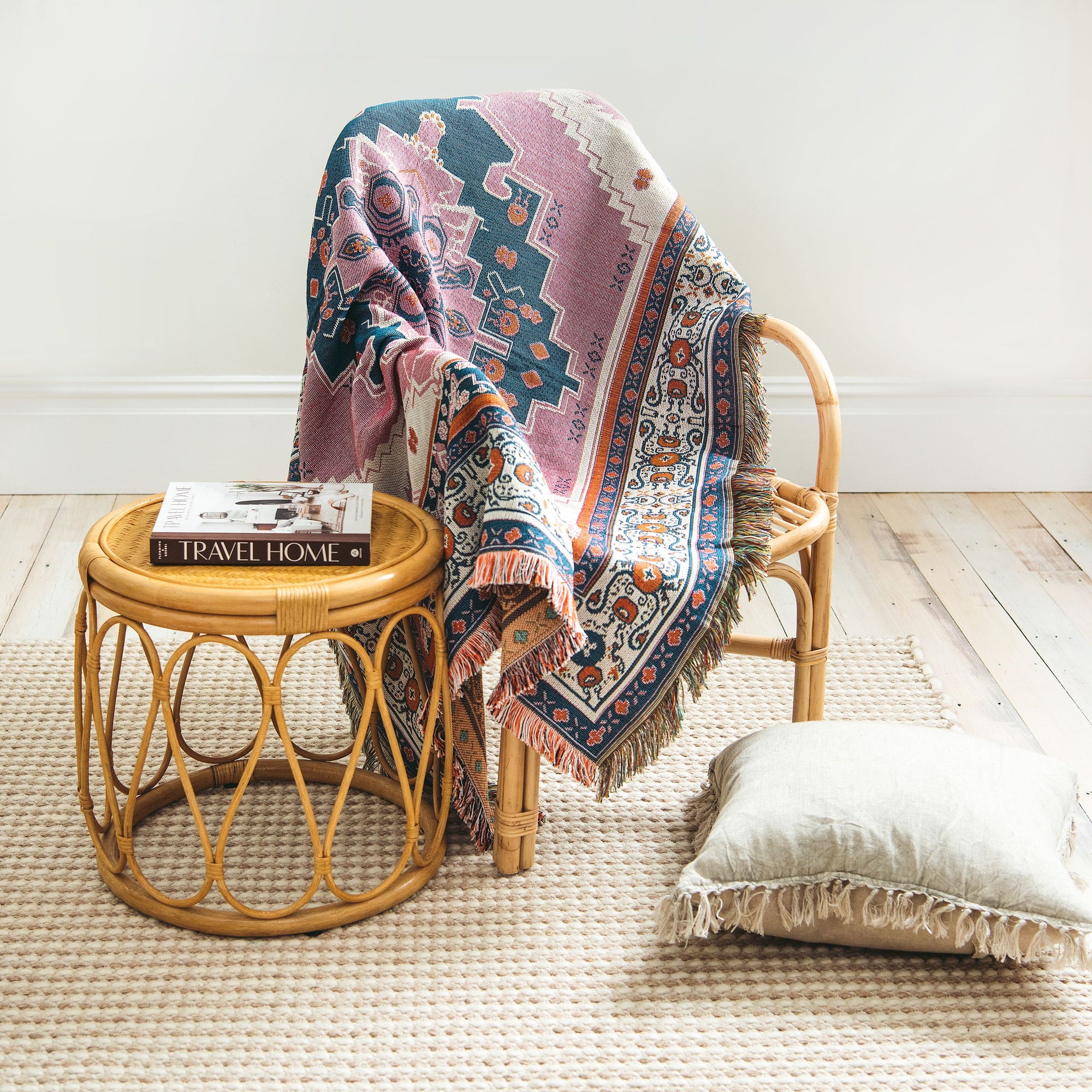 Hendeer 'STRAWBERRY FIELDS' WOVEN PICNIC RUG