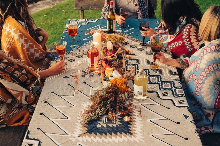 Hendeer 'HEY JUDE' WOVEN PICNIC RUG