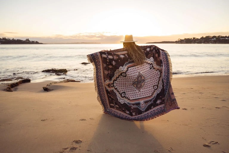 Hendeer 'TICKET TO RIDE' WOVEN PICNIC RUG