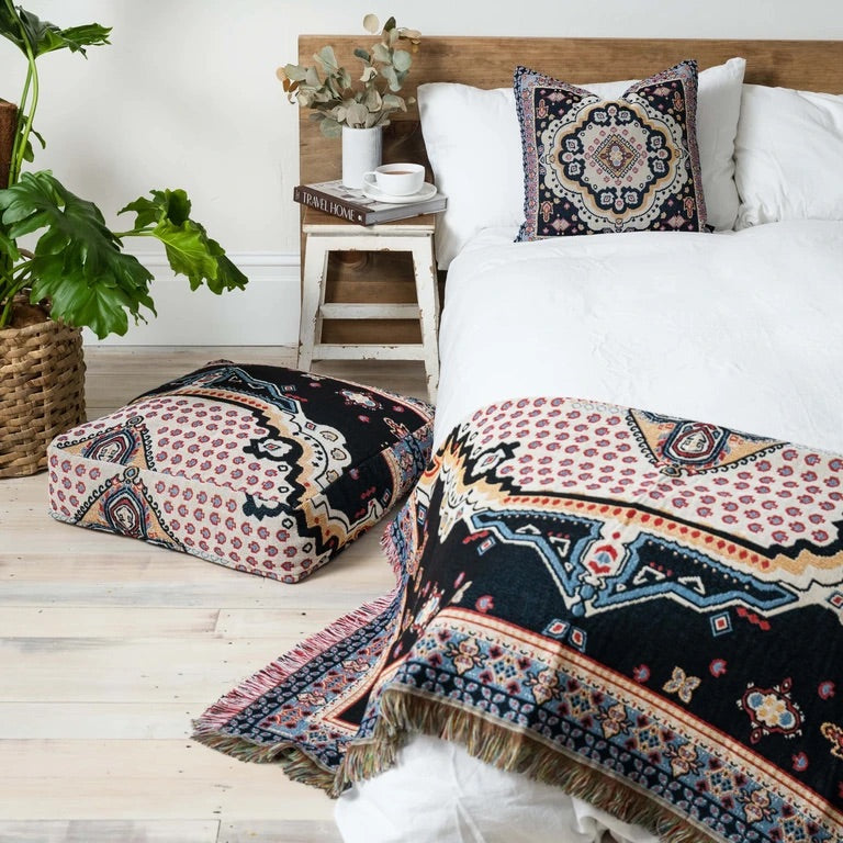 Hendeer 'TICKET TO RIDE' WOVEN PICNIC RUG